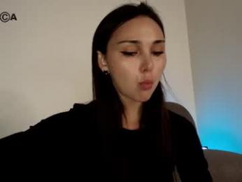 hollyextra — Chaturbate recorded stream image, 27.08.2026 11:30