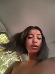 belaa_1 — Stripchat recorded stream image, 27.08.2026 17:40