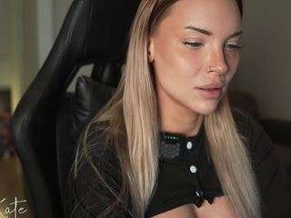 solarkate — Camsoda recorded stream image, 28.08.2026 17:10