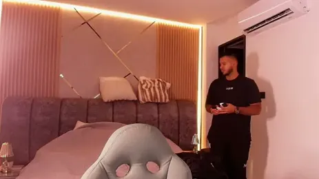 mister_miike — Stripchat recorded stream image, 01.09.2026 04:00