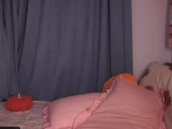 bunnybonn1e — Chaturbate recorded stream image, 05.09.2026 18:00