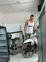 Paul22cm- — Stripchat recorded stream image, 05.09.2026 12:50