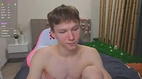 cuMte_boy — Stripchat recorded stream image, 18.09.2026 01:20