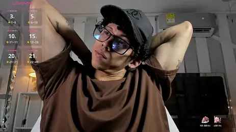 AkazaBoy_ — Stripchat recorded stream image, 18.09.2026 04:30