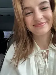 -AngelAri- — Stripchat recorded stream image, 14.03.2025 09:00