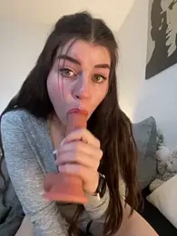 EllyNora — Stripchat recorded stream image, 14.03.2025 14:30