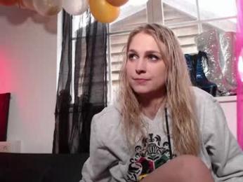 siswet19 — Chaturbate recorded stream screenshot (14 Mar 2025)