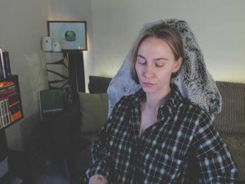 Adamova_Eva — Bongacams recorded stream screenshot (14 Mar 2025)