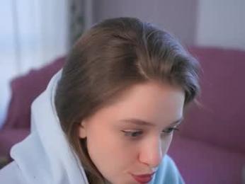 little_poetry — Chaturbate recorded stream image, 16.03.2025 10:00