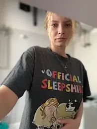 AnastasiaAniess — Stripchat recorded stream screenshot (17 Mar 2025)