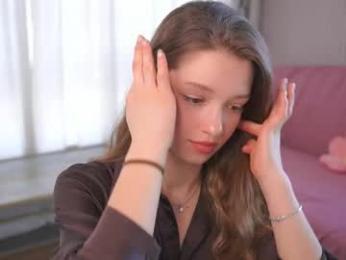 little_poetry — Chaturbate recorded stream image, 18.03.2025 10:50