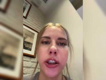 VikkiExtraCheese — Bongacams recorded stream image, 18.03.2025 13:40
