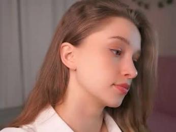 little_poetry — Chaturbate recorded stream image, 18.03.2025 16:30