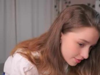 little_poetry — Chaturbate recorded stream image, 18.03.2025 16:30