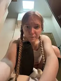 Baby_Tiny — Stripchat recorded stream image, 18.03.2025 19:00
