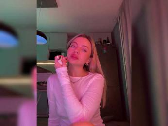 Nataliecroys — Bongacams recorded stream image, 18.03.2025 22:10