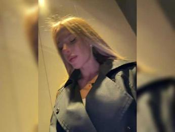 ALVUWKA — Bongacams recorded stream screenshot (20 Mar 2025)