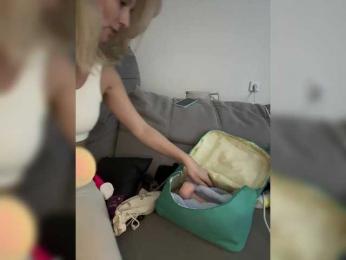 -Molly- — Bongacams recorded stream screenshot (03 Feb 2025)