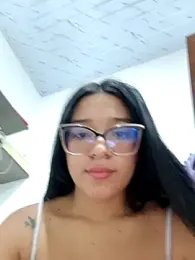 -VICKKY — Stripchat recorded stream image, 22.03.2025 14:10