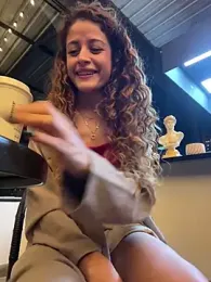 alana15 — Stripchat recorded stream image, 22.03.2025 21:40