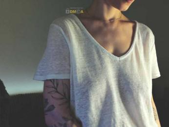 Adamova_Eva — Bongacams recorded stream screenshot (23 Mar 2025)