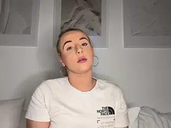 Strongqueen — Stripchat recorded stream image, 24.03.2025 17:50