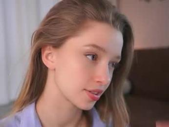 little_poetry — Chaturbate recorded stream image, 25.03.2025 13:00