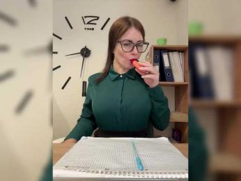 Brenda_KiSKA — Bongacams recorded stream image, 26.03.2025 04:40