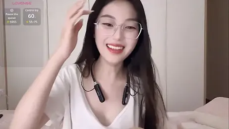 Sweet-Angel999 — Stripchat recorded stream image, 26.03.2025 14:20