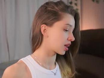 little_poetry — Chaturbate recorded stream image, 27.03.2025 15:10
