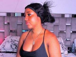 cammiila — Camsoda recorded stream image, 27.03.2025 16:10