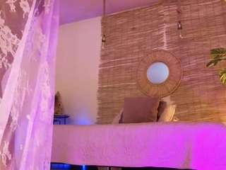 lady-brownn — Camsoda recorded stream image, 28.03.2025 11:40