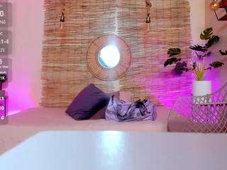 lady-brownn — Camsoda recorded stream image, 28.03.2025 11:40