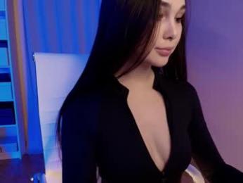hollyextra — Chaturbate recorded stream image, 28.03.2025 20:10