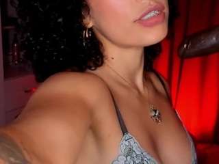dani-moore — Camsoda recorded stream image, 28.03.2025 21:50