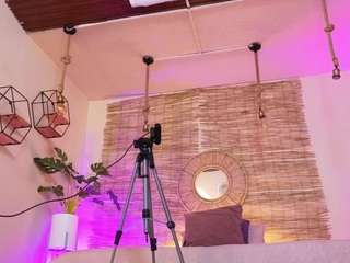 lady-brownn — Camsoda recorded stream image, 30.03.2025 11:50