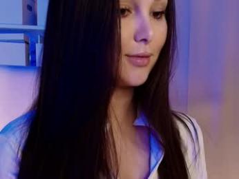 hollyextra — Chaturbate recorded stream image, 31.03.2025 18:10