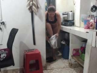 karlapum — Camsoda recorded stream image, 01.04.2025 19:00