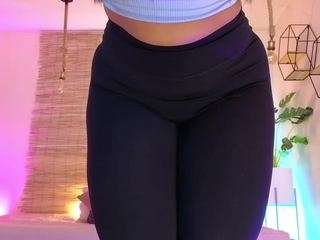 lady-brownn — Camsoda recorded stream image, 02.04.2025 12:10