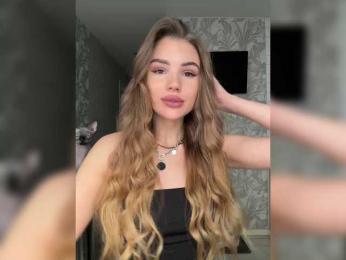 SweetyMia — Bongacams recorded stream screenshot (04 Feb 2025)