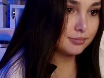 hollyextra — Chaturbate recorded stream image, 02.04.2025 18:00