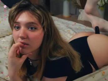 pinkncrazy — Chaturbate recorded stream screenshot (04 Feb 2025)