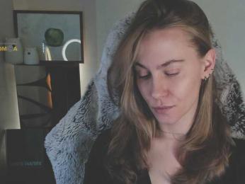 Adamova_Eva — Bongacams recorded stream screenshot (02 Apr 2025)