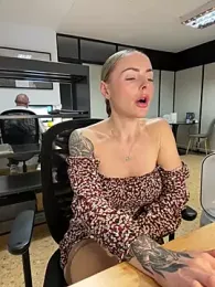 EmaSalis — Stripchat recorded stream image, 04.02.2025 12:10