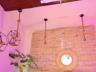 lady-brownn — Camsoda recorded stream image, 04.04.2025 12:00