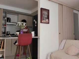 karlyee — Camsoda recorded stream image, 04.04.2025 15:30