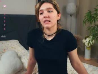 pinkncrazy — Chaturbate recorded stream screenshot (04 Feb 2025)