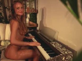 heybanan — Chaturbate recorded stream image, 04.04.2025 15:00