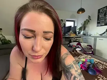 BonnyundClyde19 — Stripchat recorded stream image, 05.04.2025 14:50