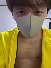 elu_9929 — Stripchat recorded stream image, 07.04.2025 17:00